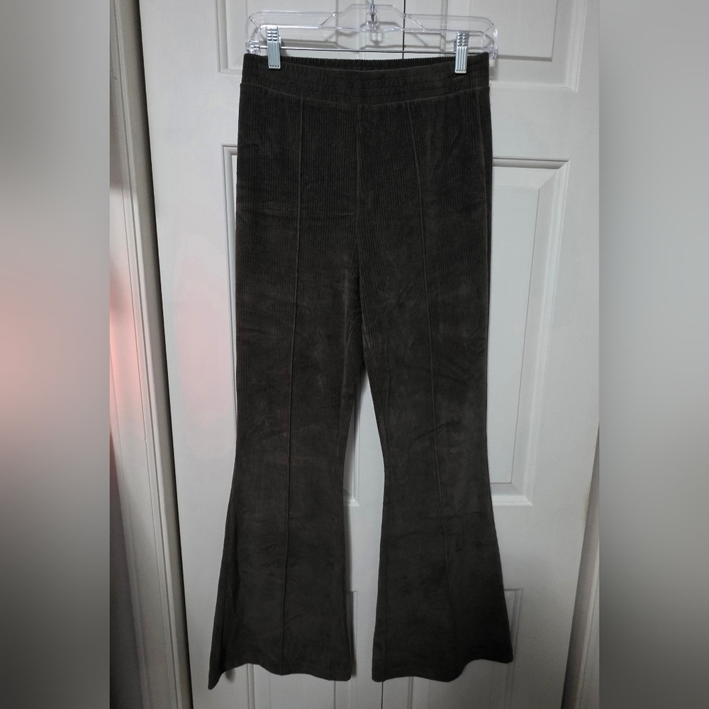 Aerie Groove-On Velour High Waisted Ribbed Flare Pant Olive Green Size Small - Picture 3 of 12